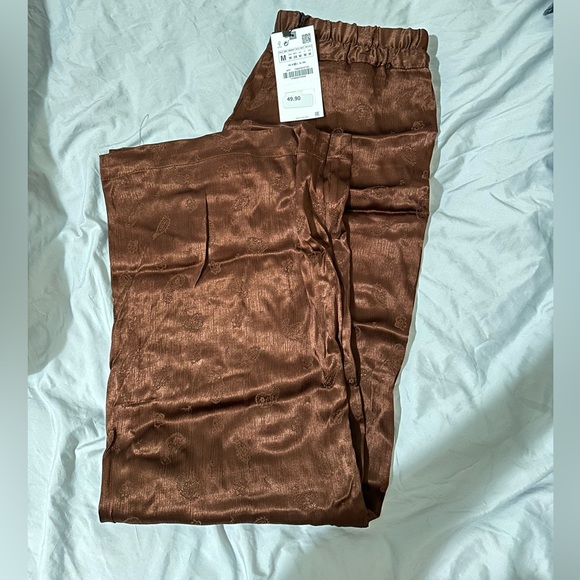 New - Picture 3 of 4